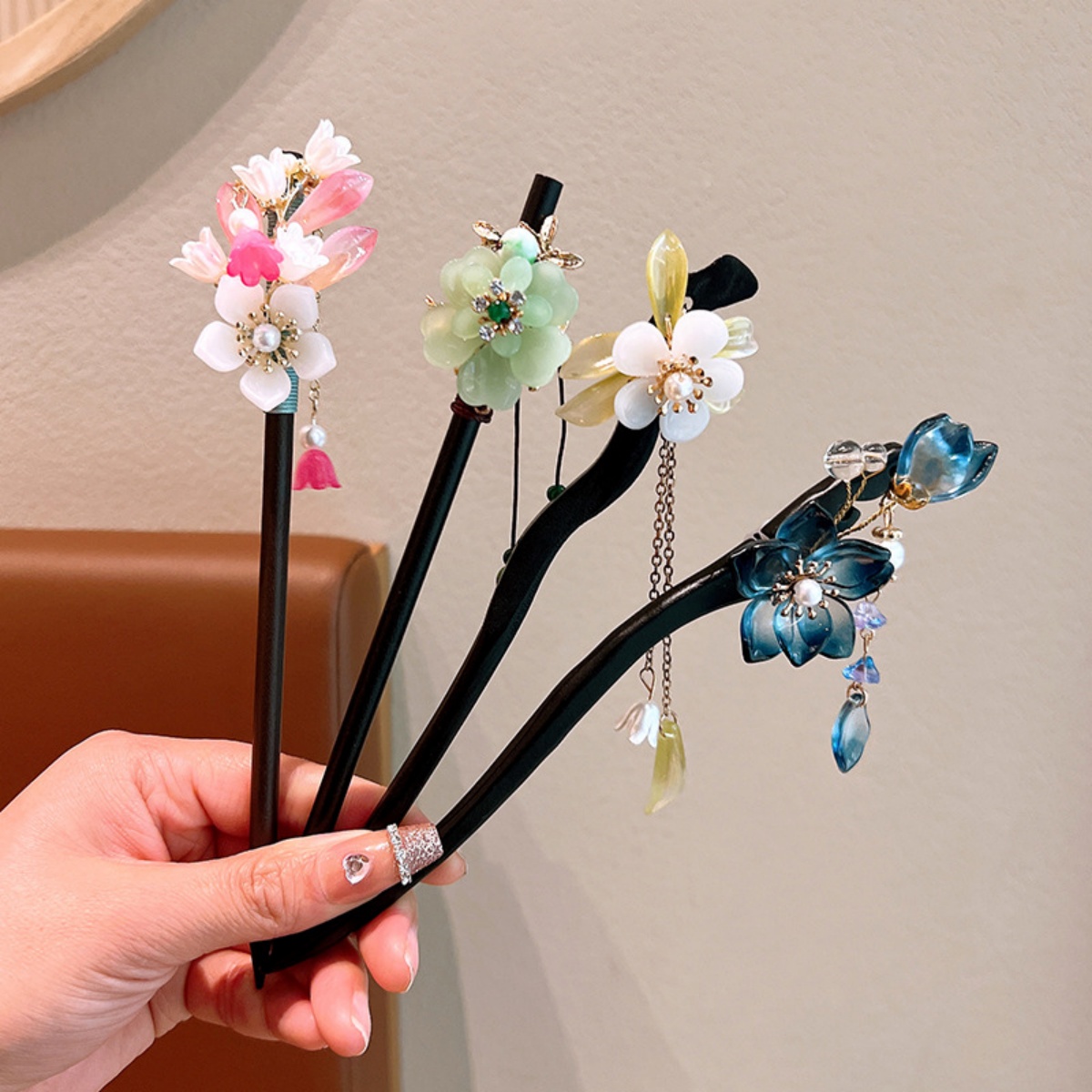 絶妙な花のタッセル木製ヘアピンレトロ中国風の手作り花ヘアステ - Supply Florist のレビューと価格