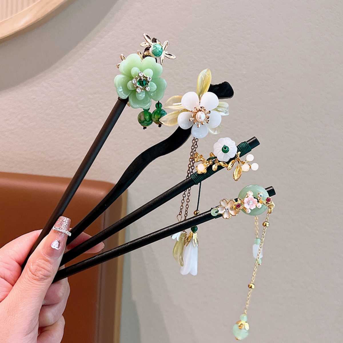 絶妙な花のタッセル木製ヘアピンレトロ中国風の手作り花ヘアステ - Supply Florist のレビューと価格